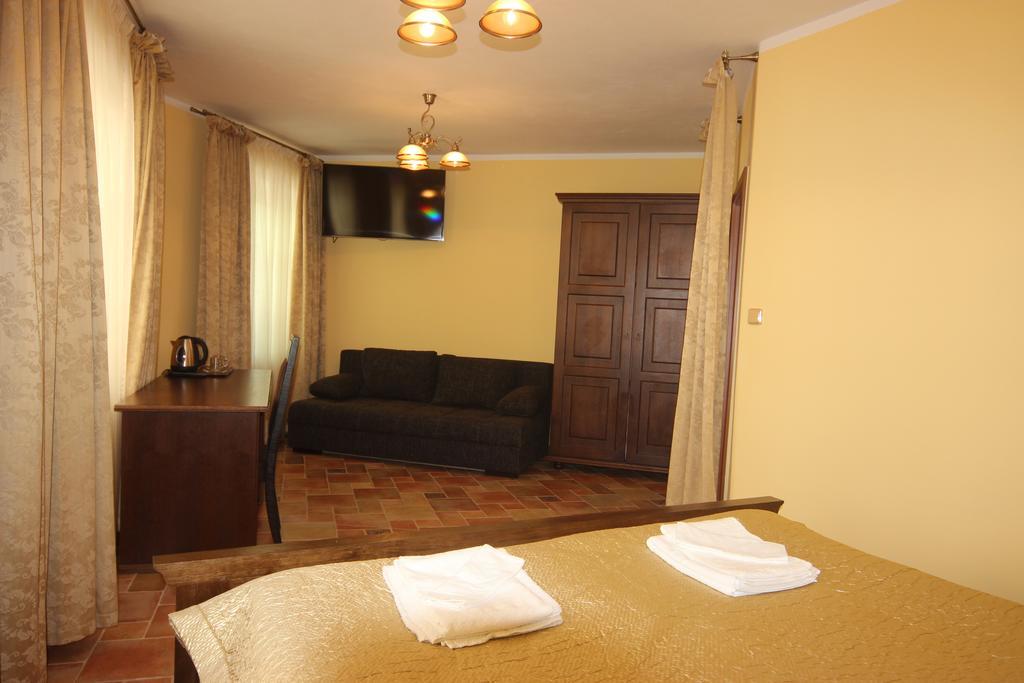 Hotel Pelikan Trzeboń Pokój zdjęcie
