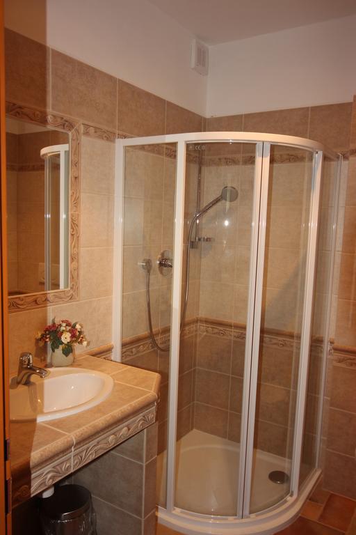 Hotel Pelikan Trzeboń Pokój zdjęcie