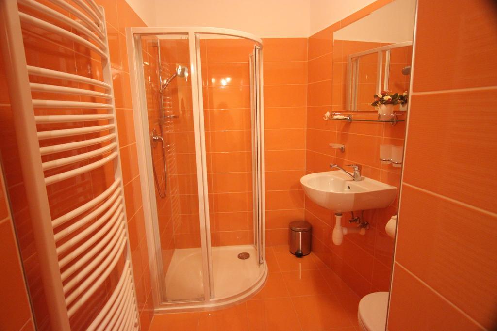 Hotel Pelikan Trzeboń Pokój zdjęcie