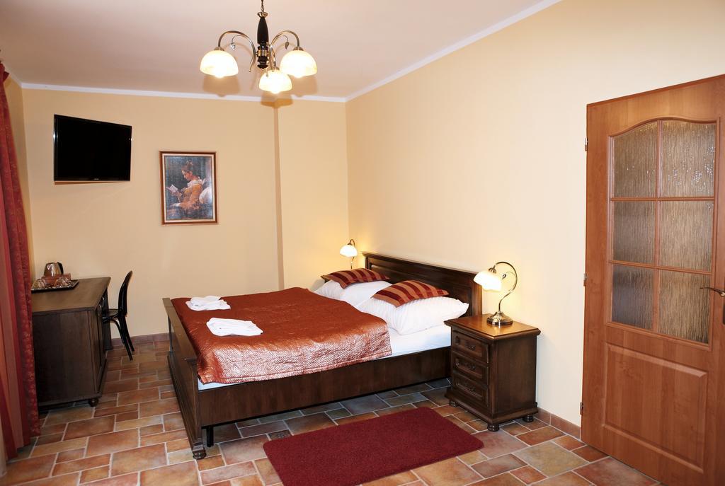Hotel Pelikan Trzeboń Pokój zdjęcie